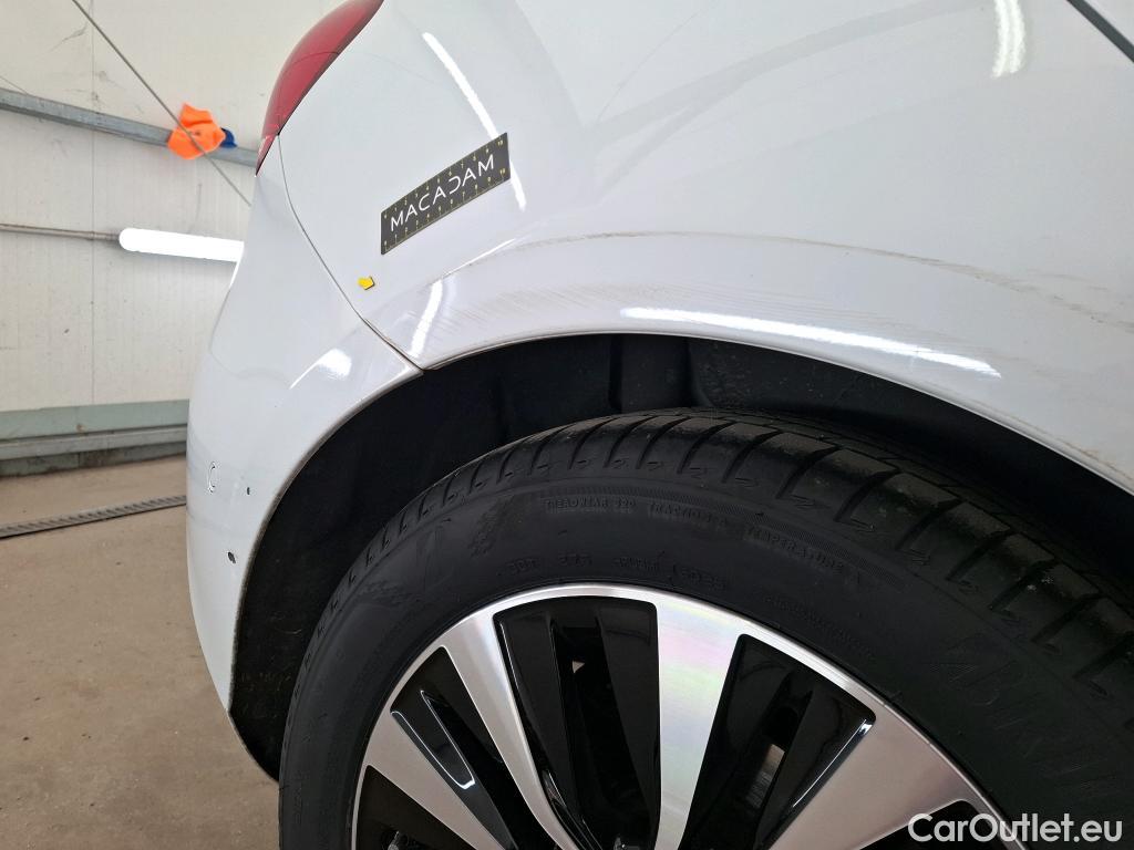  Mercedes  A-Klasse MERCEDES-BENZ Classe A Compact / 2018 / 5P / Berline A 180 d Business Line 8G-DCT #2