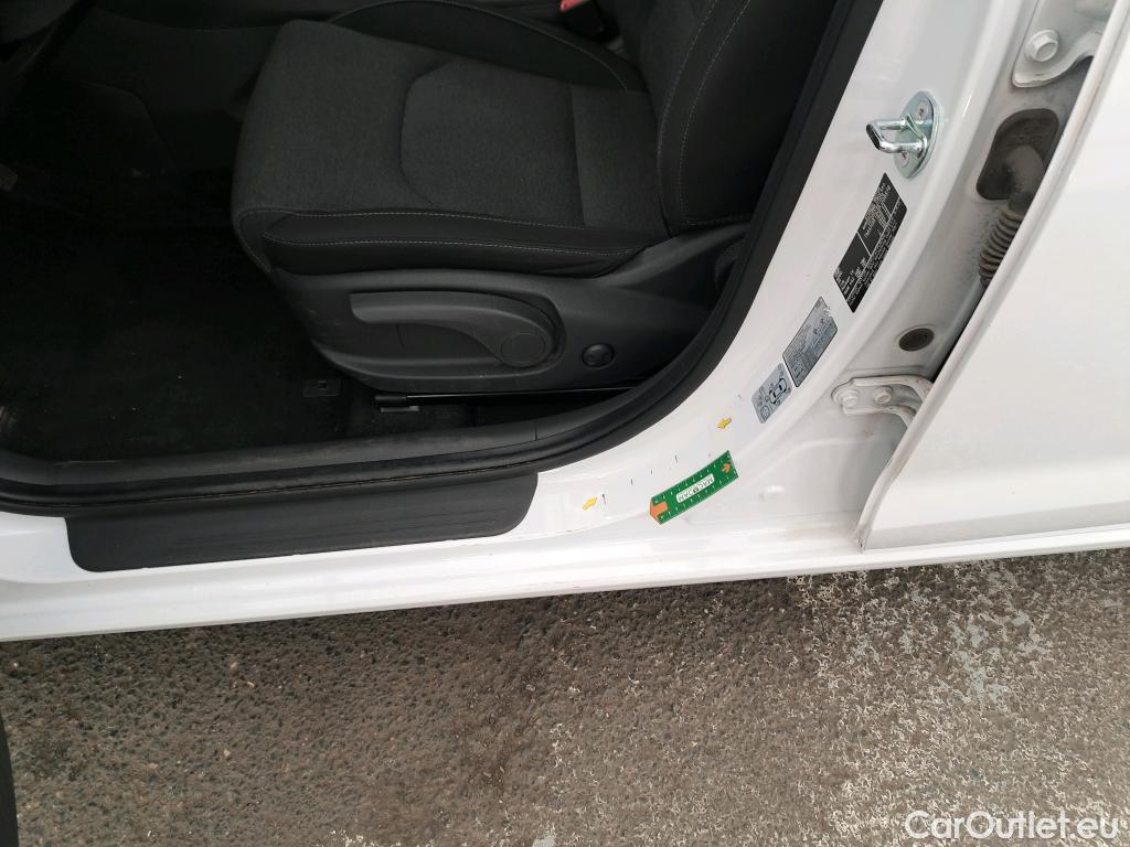  Hyundai  i30 HYUNDAI  / 2020 / 5P / Berline 1.0 T-GDI 120 DCT-7 MHEV CREATIVE #3