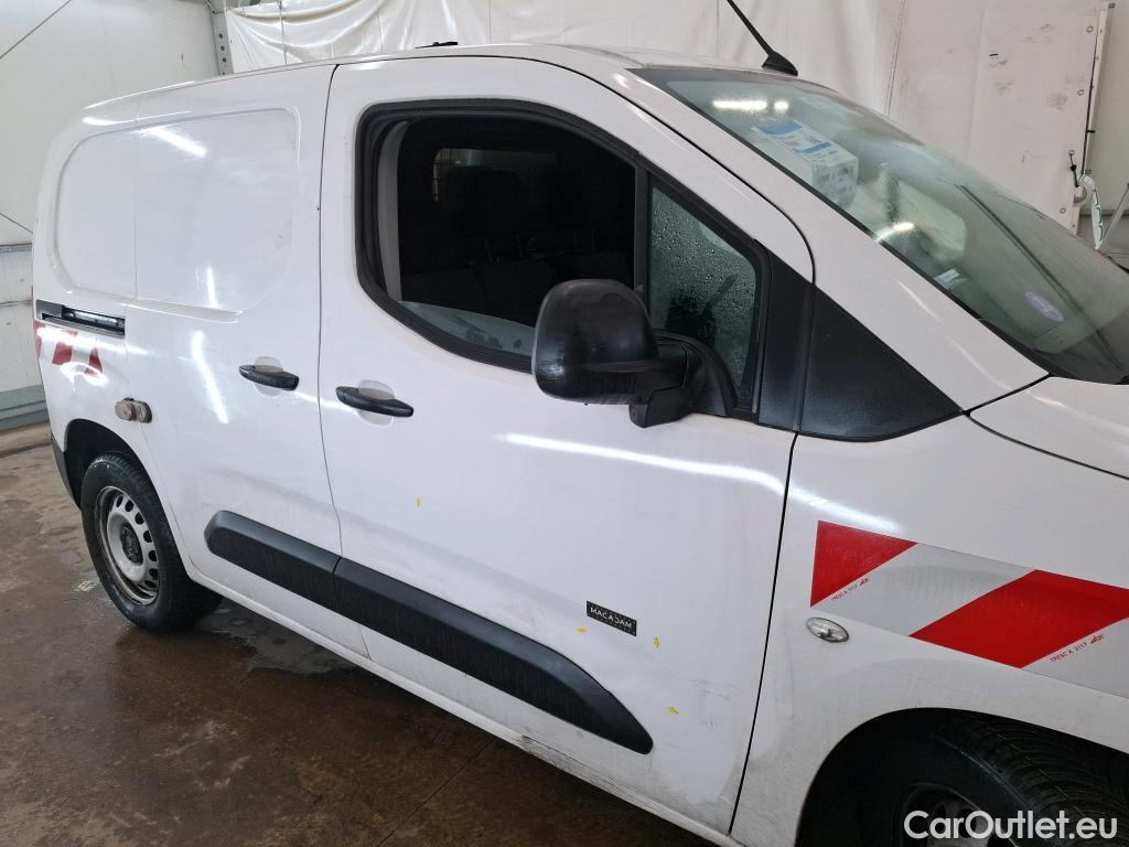  Citroen  Berlingo  Fourgon Worker M 1000 1.2 PureTech 130CV BVA8 E6d #35