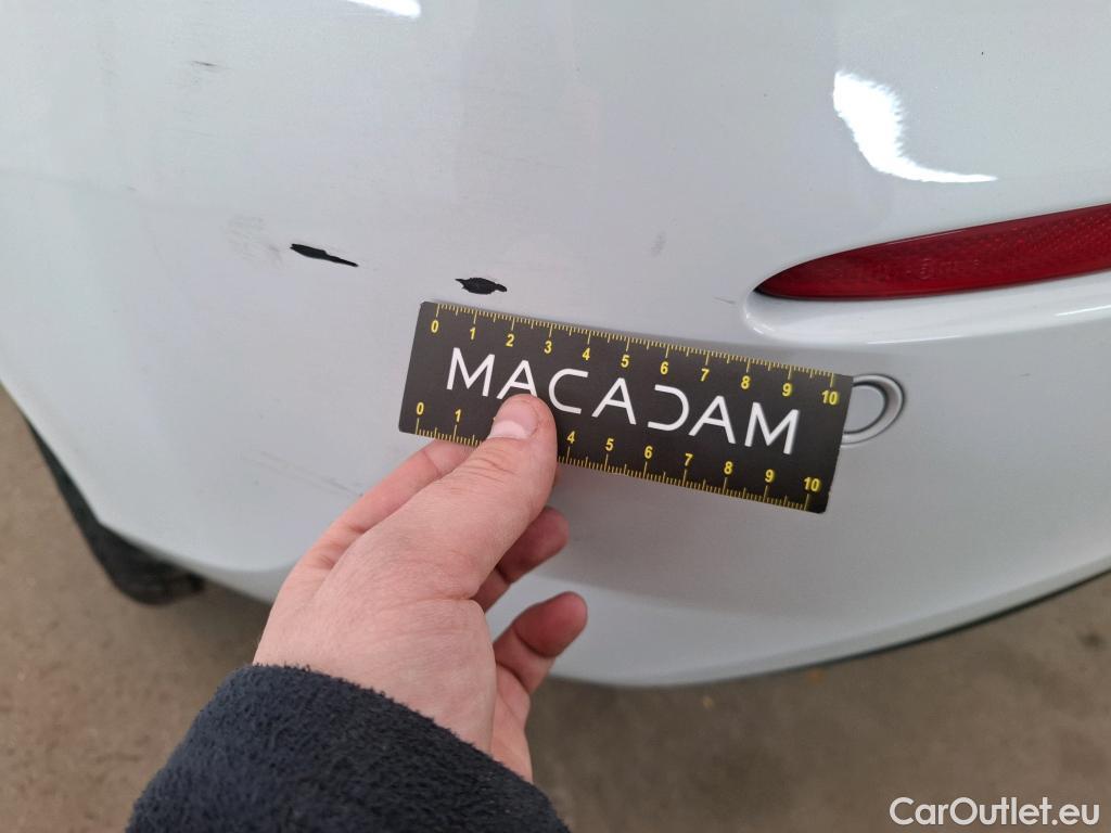  Mercedes  A-Klasse MERCEDES-BENZ Classe A Compact / 2018 / 5P / Berline A 180 d Business Line 8G-DCT #43