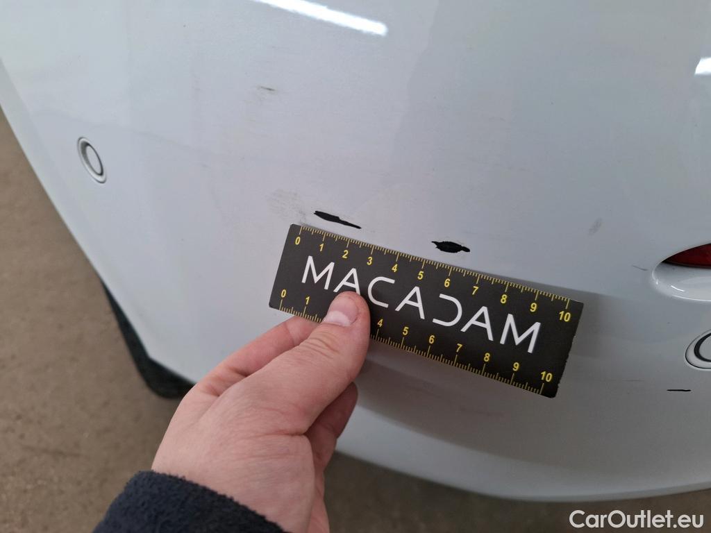  Mercedes  A-Klasse MERCEDES-BENZ Classe A Compact / 2018 / 5P / Berline A 180 d Business Line 8G-DCT #42