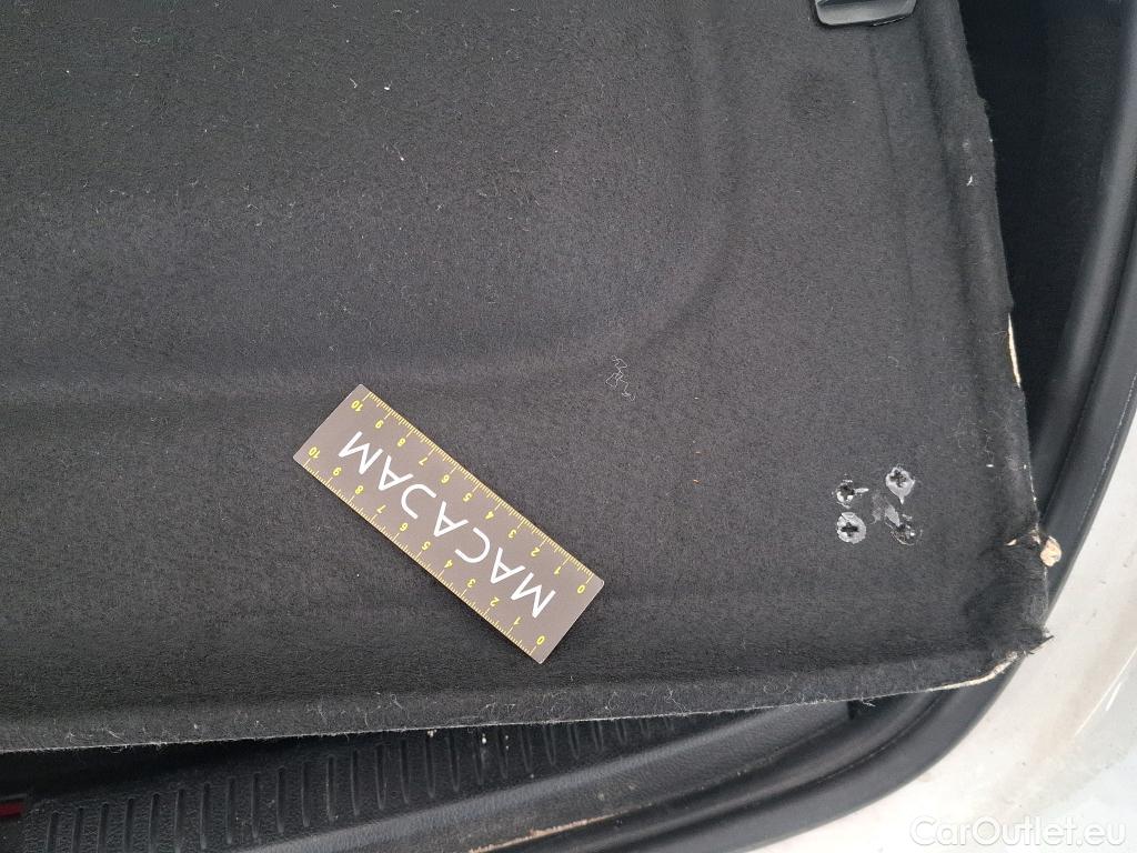  Mercedes  A-Klasse MERCEDES-BENZ Classe A Compact / 2018 / 5P / Berline A 180 d Business Line 8G-DCT #23