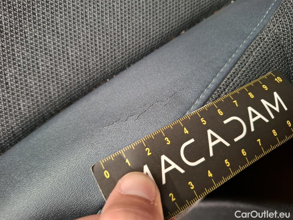  Peugeot  2008 PEUGEOT  / 2019 / 5P / Crossover 1.5 BLUEHDI 100 ALLURE BUSINESS (K020) #11