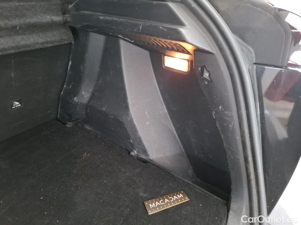  Peugeot  2008 PEUGEOT  / 2019 / 5P / Crossover 1.5 BLUEHDI 100 ALLURE BUSINESS (K020) #32