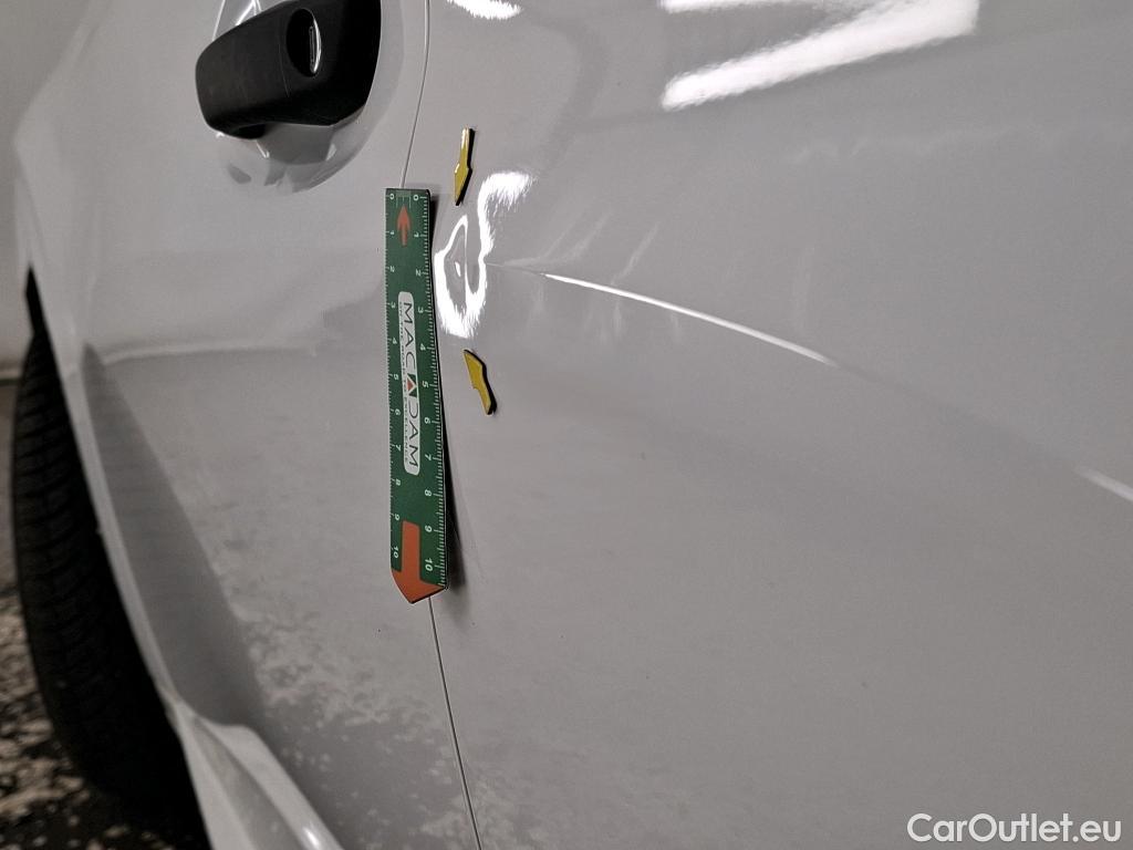  Peugeot  208  Premium 1.2 PureTech 75CV BVM5 E6d #16