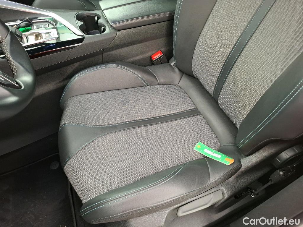  Peugeot  3008  II Allure Pack 1.5 HDi 130CV BVA8 E6d #1