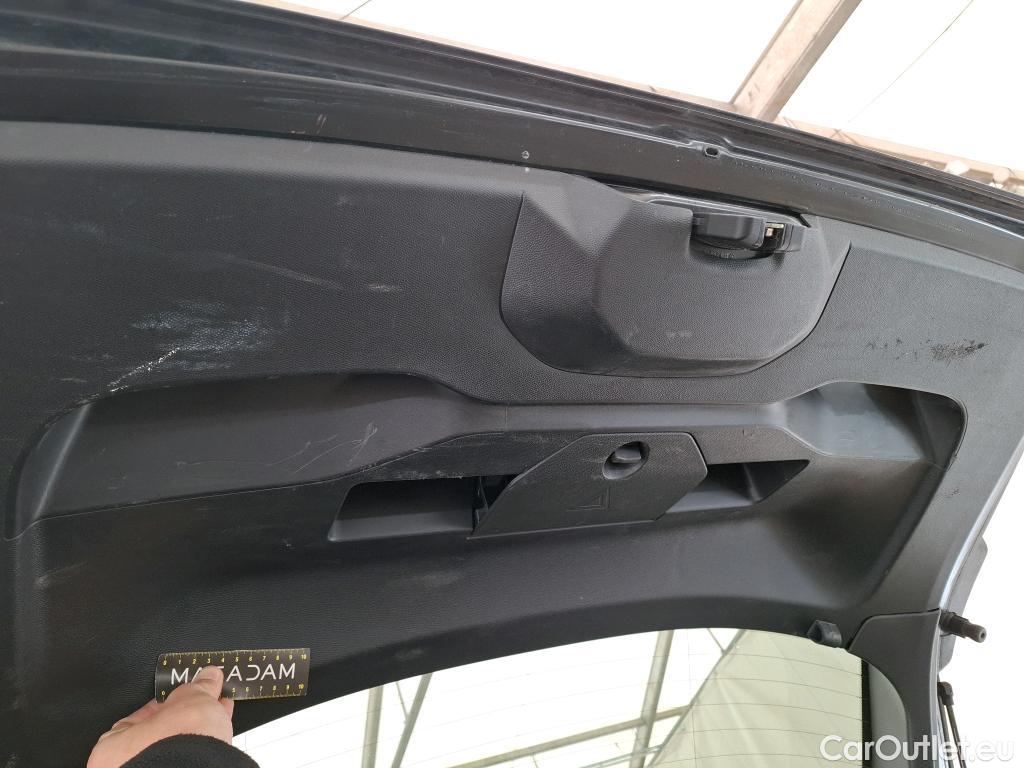  Peugeot  2008 PEUGEOT  / 2019 / 5P / Crossover 1.5 BLUEHDI 100 ALLURE BUSINESS (K020) #37