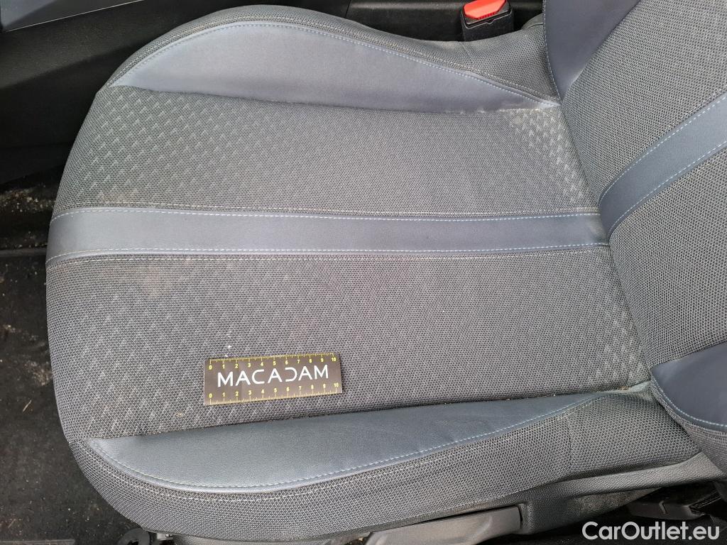  Peugeot  2008 PEUGEOT  / 2019 / 5P / Crossover 1.5 BLUEHDI 100 ALLURE BUSINESS (K020) #10