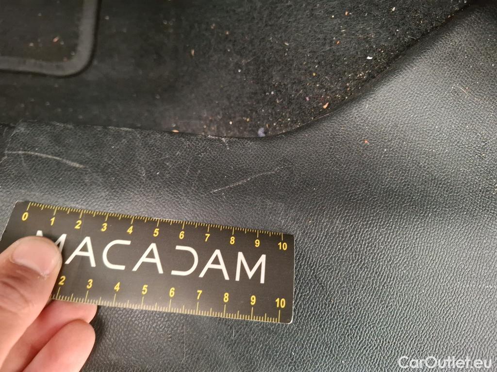  Peugeot  2008 PEUGEOT  / 2019 / 5P / Crossover 1.5 BLUEHDI 100 ALLURE BUSINESS (K020) #26