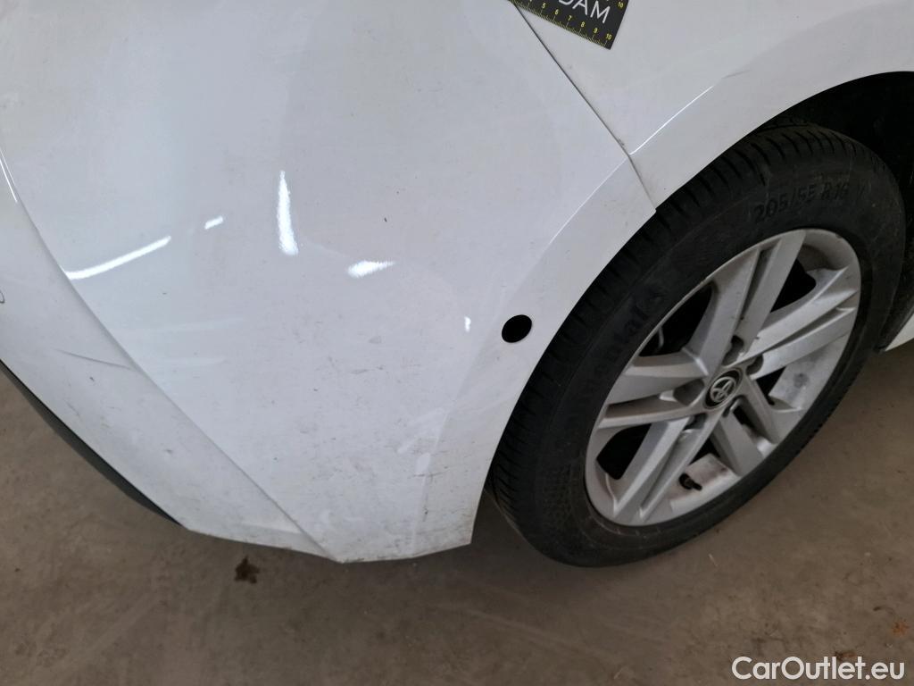  Toyota  Corolla TOYOTA  / 2018 / 5P / Berline Hybride 122h Dynamic Business Beyond Zer #17