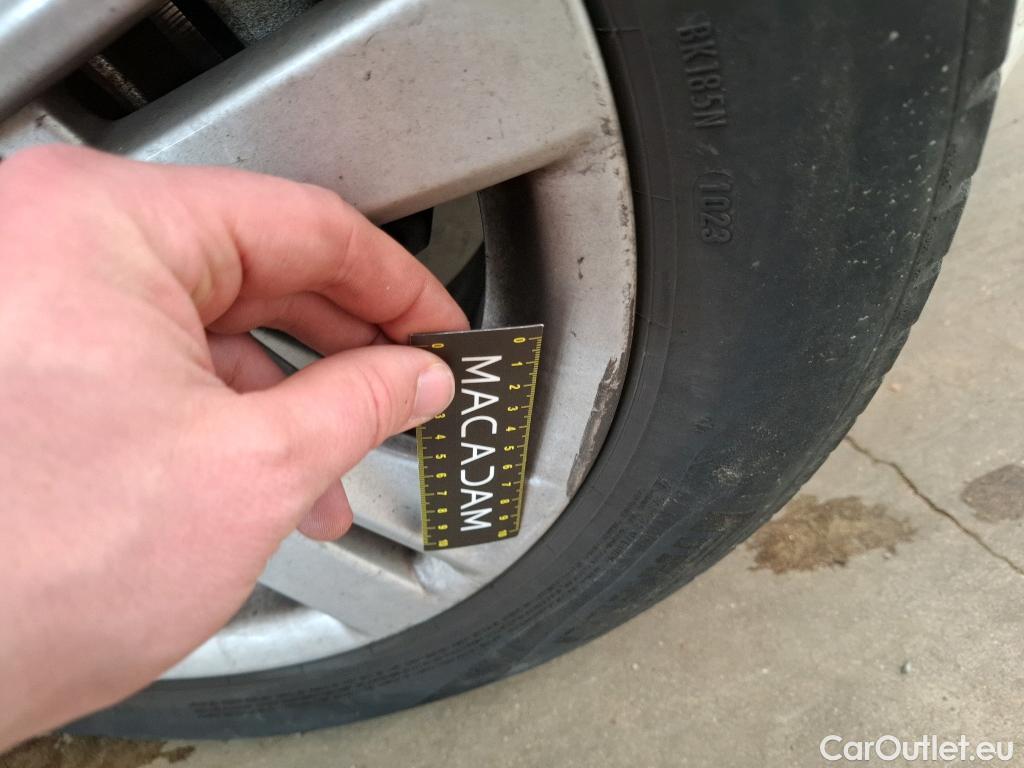  Toyota  Corolla TOYOTA  / 2018 / 5P / Berline Hybride 122h Dynamic Business Beyond Zer #26