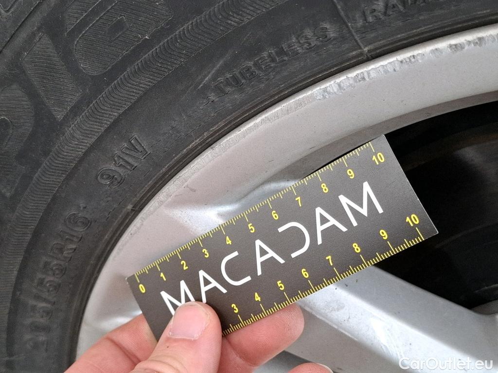  Toyota  Corolla TOYOTA  / 2018 / 5P / Berline Hybride 122h Dynamic Business Beyond Zer #30