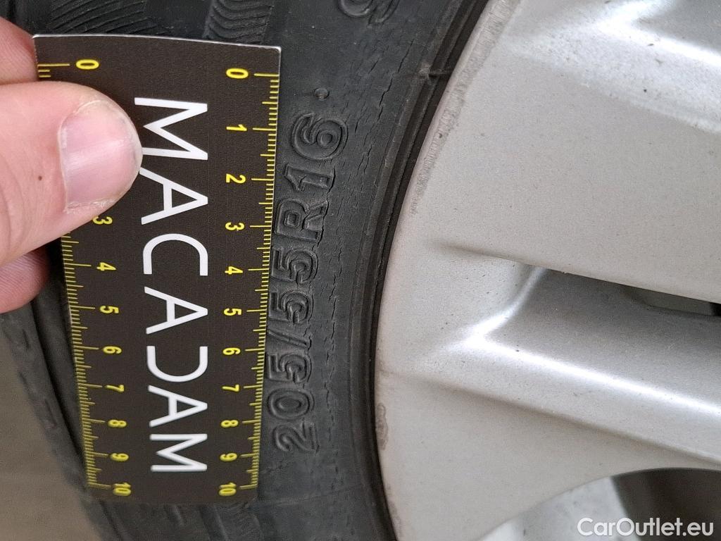  Toyota  Corolla TOYOTA  / 2018 / 5P / Berline Hybride 122h Dynamic Business Beyond Zer #20