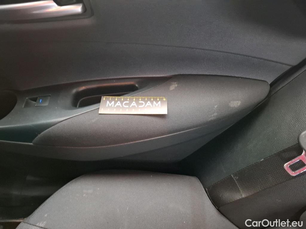  Toyota  Corolla TOYOTA  / 2018 / 5P / Berline Hybride 122h Dynamic Business Beyond Zer #52