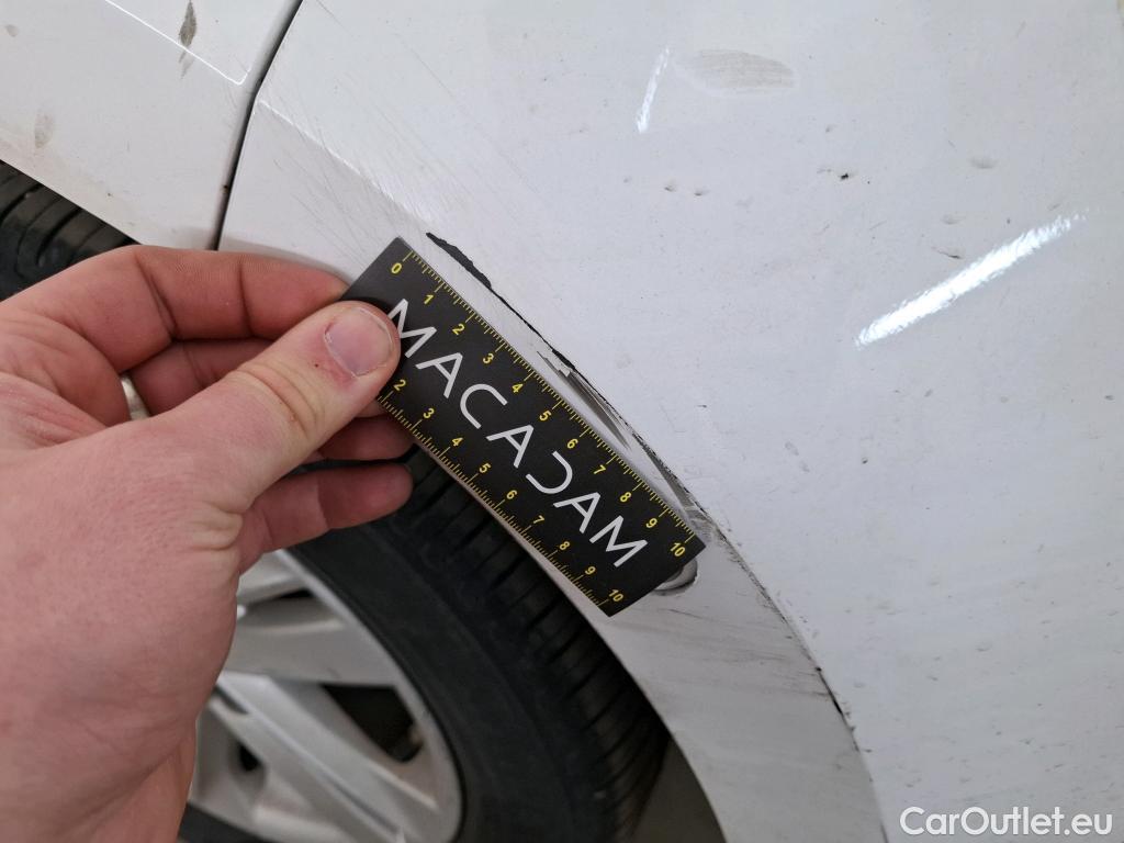  Toyota  Corolla TOYOTA  / 2018 / 5P / Berline Hybride 122h Dynamic Business Beyond Zer #13