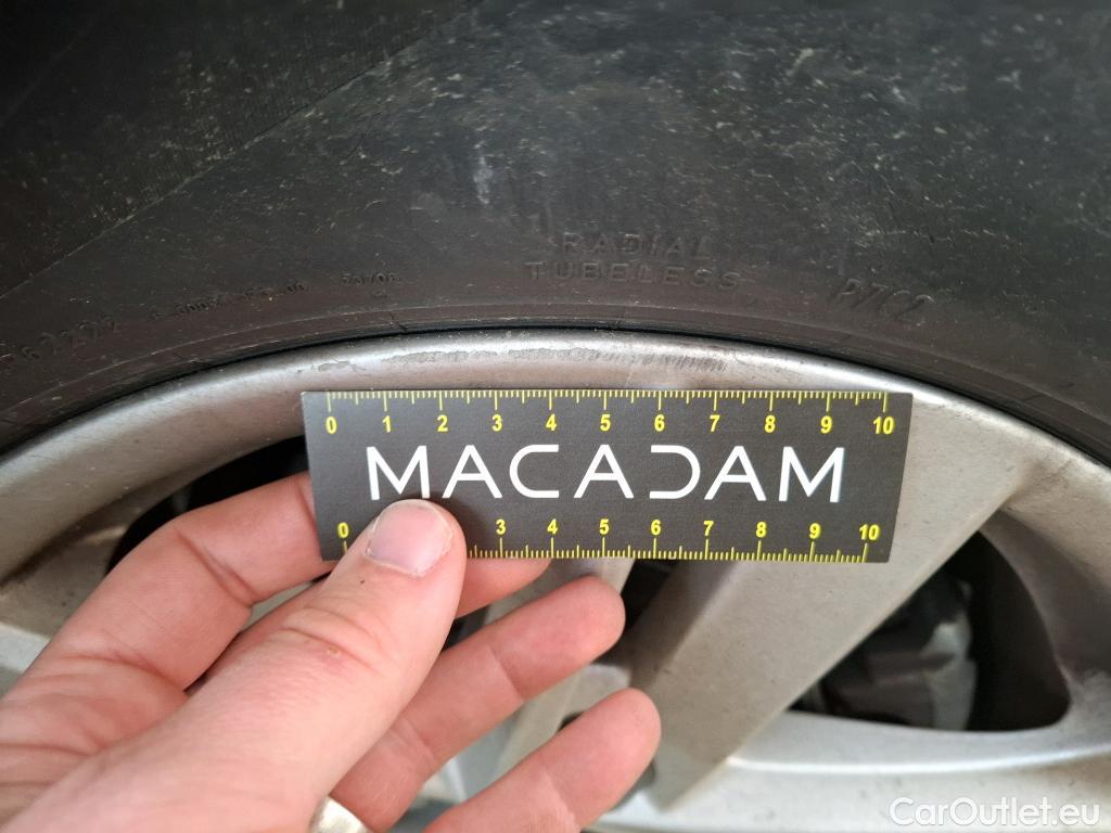  Toyota  Corolla TOYOTA  / 2018 / 5P / Berline Hybride 122h Dynamic Business Beyond Zer #23