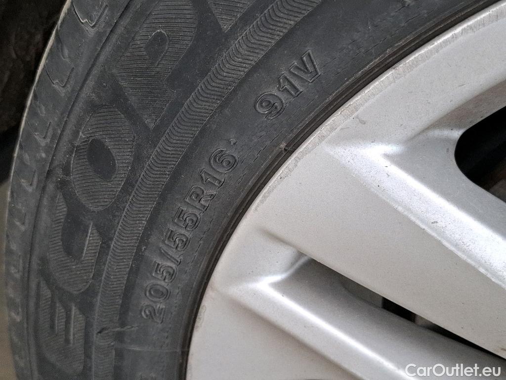  Toyota  Corolla TOYOTA  / 2018 / 5P / Berline Hybride 122h Dynamic Business Beyond Zer #21