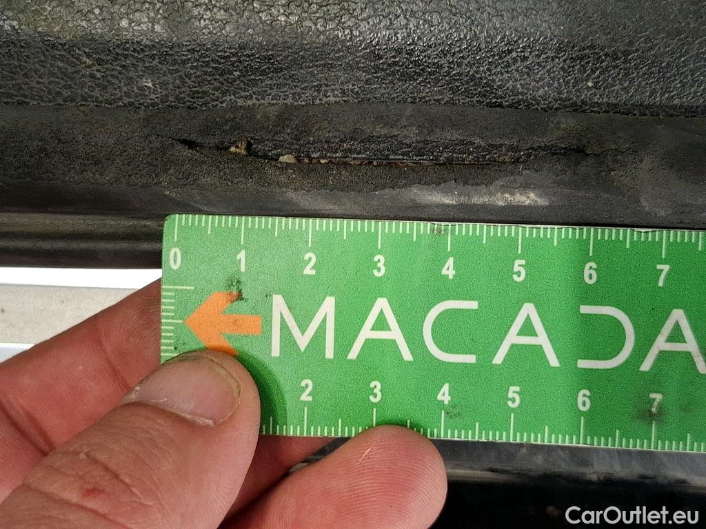  Audi  A4  Avant 30 TDI Business Line 2.0 TDI 135CV BVA7 E6d #2