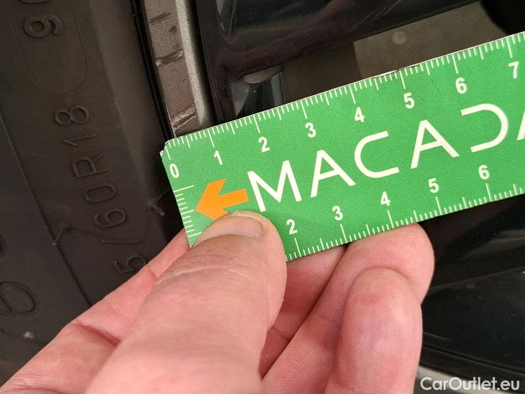  Citroen  C4  Berline Feel Pack 1.5 BlueHDI 110CV BVM6 E6d #42