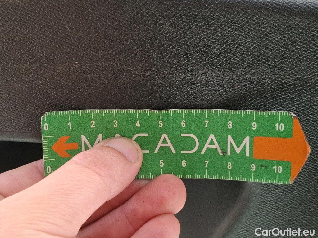  Citroen  C4  Berline Feel Pack 1.5 BlueHDI 110CV BVM6 E6d #64