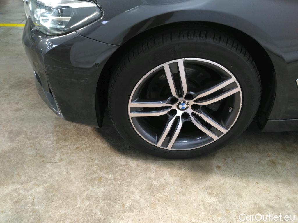  Bmw  Serie 5 BMW Série 5 Touring / 2020 / 5P / Break 520d xDrive 190ch Business Design #29