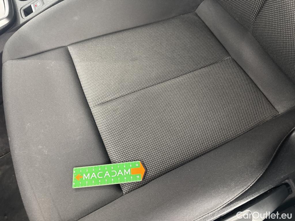  Audi  A3 AUDI  Sportback / 2020 / 5P / Berline 35 TDI 150 S tronic Business Line #31