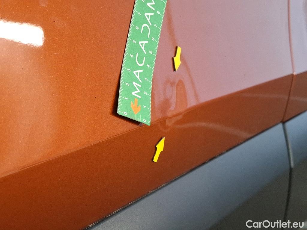  Citroen  C4  Berline Feel Pack 1.5 BlueHDI 110CV BVM6 E6d #8