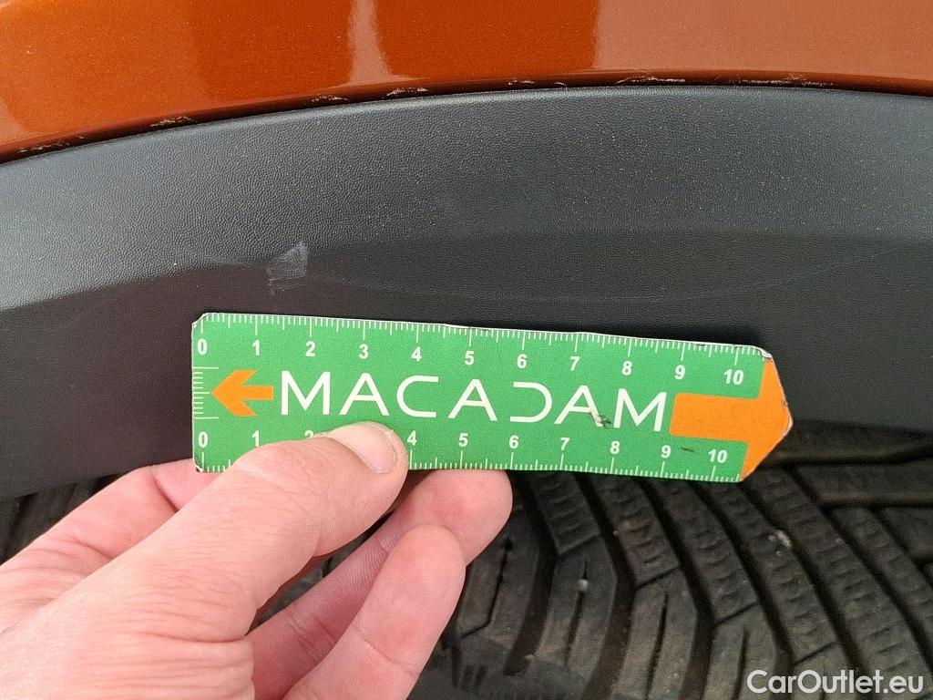  Citroen  C4  Berline Feel Pack 1.5 BlueHDI 110CV BVM6 E6d #81