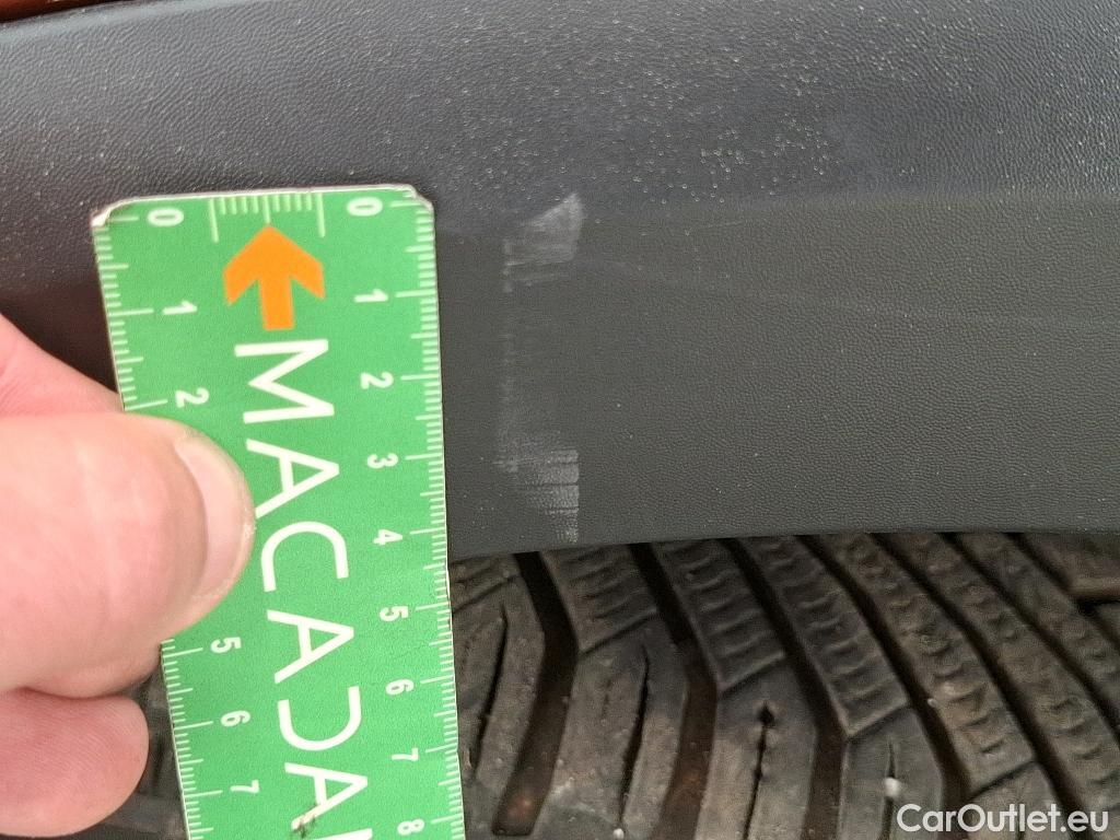  Citroen  C4  Berline Feel Pack 1.5 BlueHDI 110CV BVM6 E6d #82