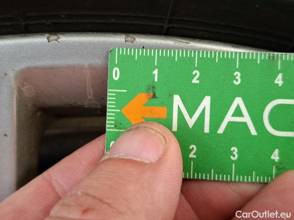  Audi  A4  Avant 30 TDI Business Line 2.0 TDI 135CV BVA7 E6d #19