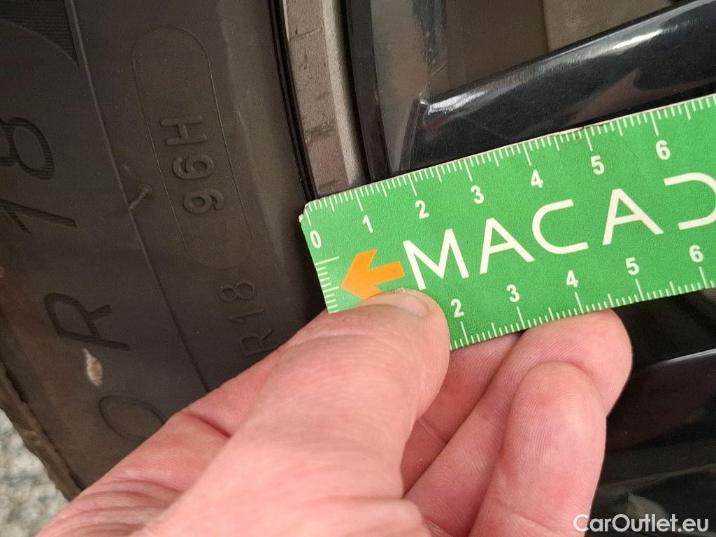  Citroen  C4  Berline Feel Pack 1.5 BlueHDI 110CV BVM6 E6d #40