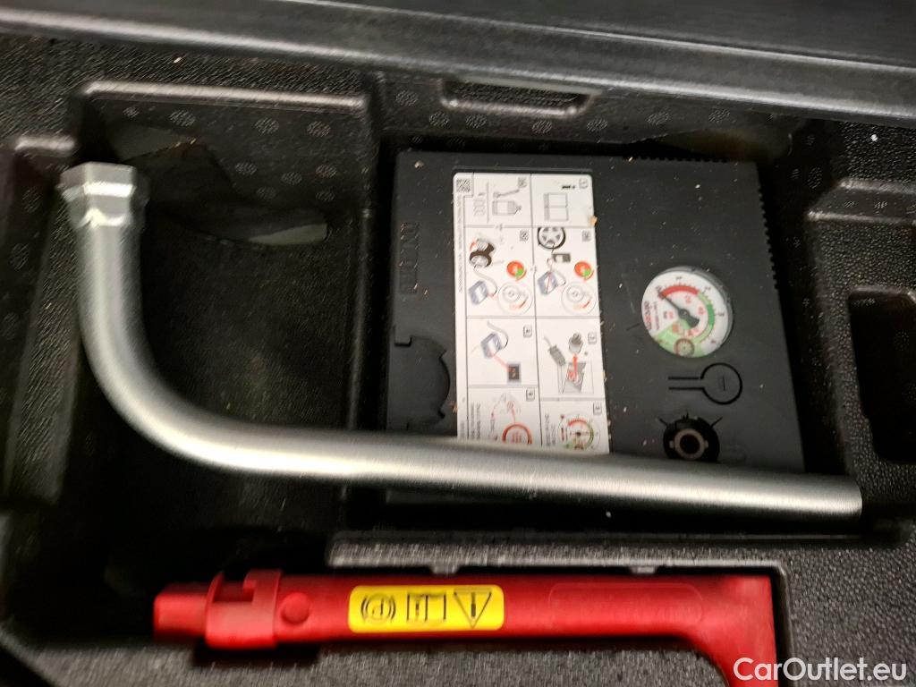  Audi  A4  Avant 30 TDI Business Line 2.0 TDI 135CV BVA7 E6d #11