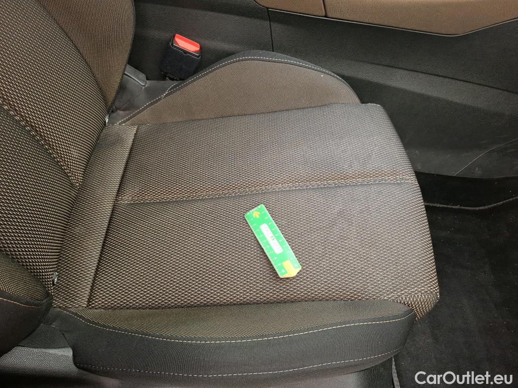  DS  DS7 7 Crossback So Chic 1.5 BlueHDi 130CV BVA8 E6d #41