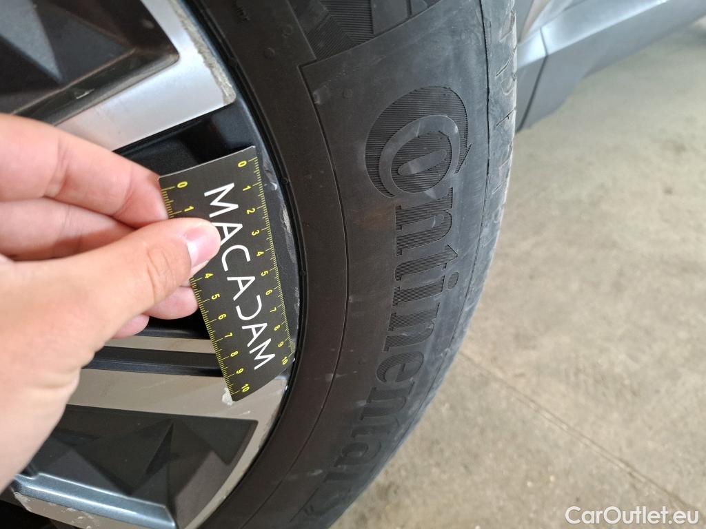  Hyundai  Tucson  Business Mild-Hybrid 2WD 1.6 CRDI 135CV BVA7 E6d #8