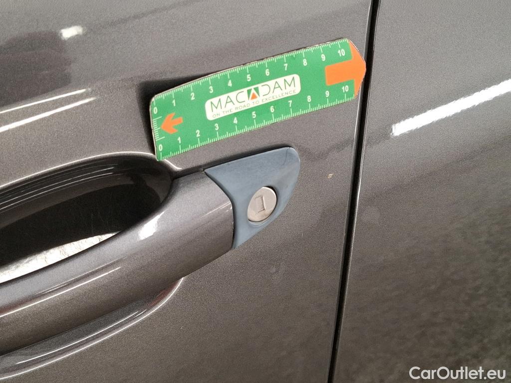  DS  DS7 7 Crossback So Chic 1.5 BlueHDi 130CV BVA8 E6d #45