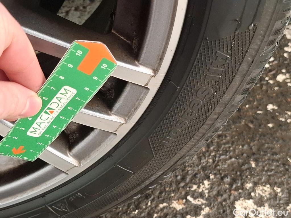  Mercedes  CLA-Klasse MERCEDES-BENZ CLA Shooting Brake / 2019 / 5P / Break CLA 180 d Business Line BA8 #14