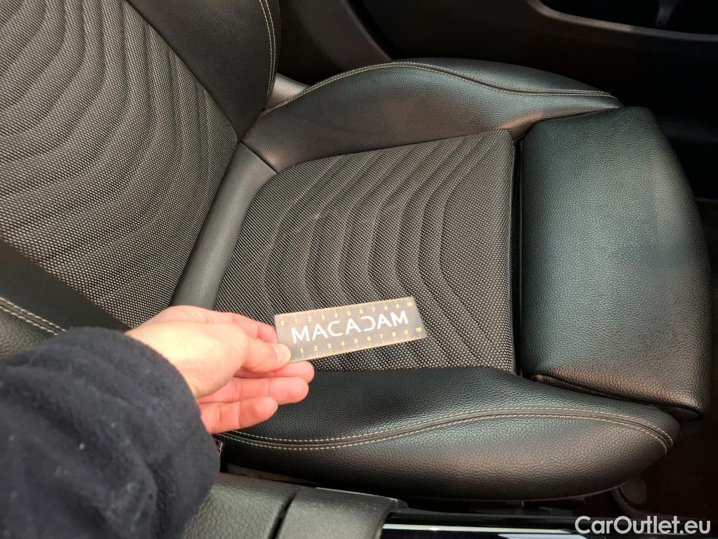  Mercedes  A-Klasse MERCEDES-BENZ Classe A Berline / 2018 / 4P / Berline A 200 d Business Line 8G-DCT #12