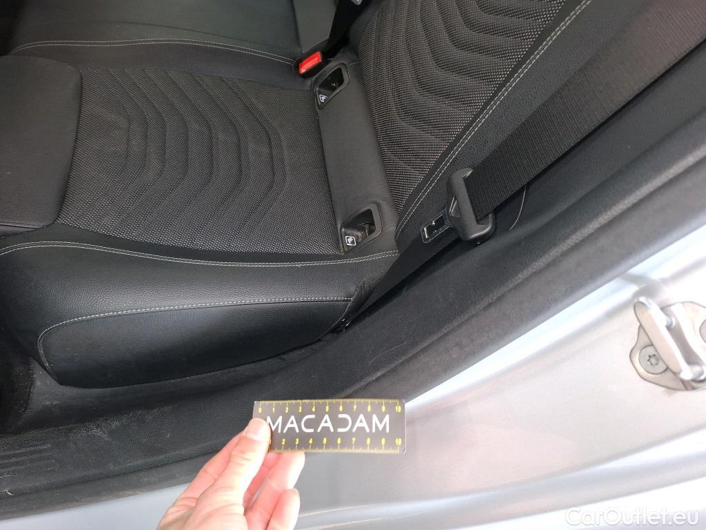  Mercedes  A-Klasse MERCEDES-BENZ Classe A Berline / 2018 / 4P / Berline A 200 d Business Line 8G-DCT #4