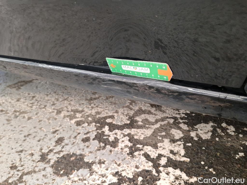  Mercedes  A-Klasse MERCEDES-BENZ Classe A Compact / 2018 / 5P / Berline A 250 e Progressive Line 8G-DCT #12