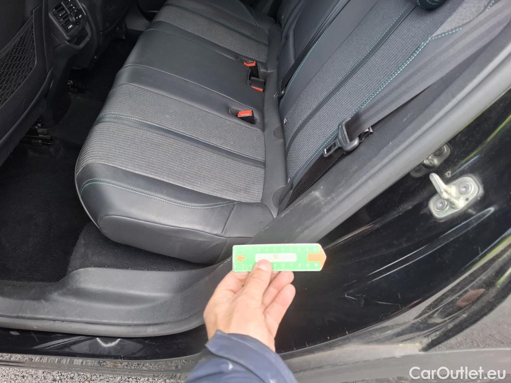  Peugeot  3008  Allure Pack 1.5 HDi 130CV BVA8 E6d #62