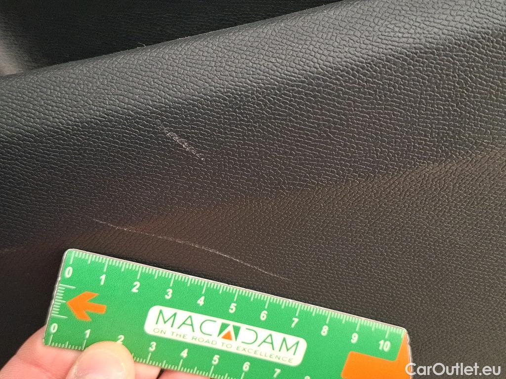  Peugeot  3008  Active Pack 1.5 HDi 130CV BVA8 E6d #23