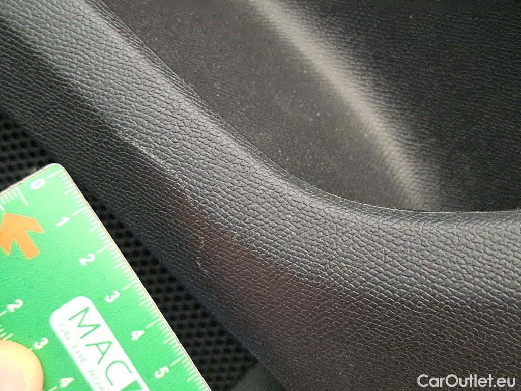  Peugeot  3008  Active Pack 1.5 HDi 130CV BVA8 E6d #24