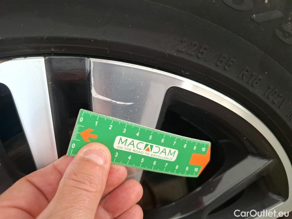  Peugeot  3008  Allure Pack 1.5 HDi 130CV BVA8 E6d #90