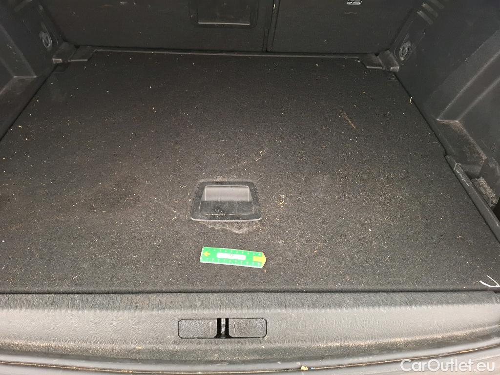  Peugeot  3008  Active Pack 1.5 HDi 130CV BVA8 E6d #35