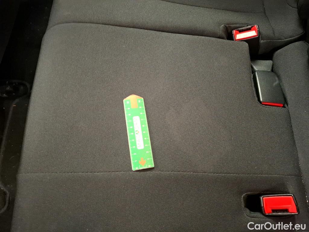  Peugeot  3008  Active Pack 1.5 HDi 130CV BVA8 E6d #32