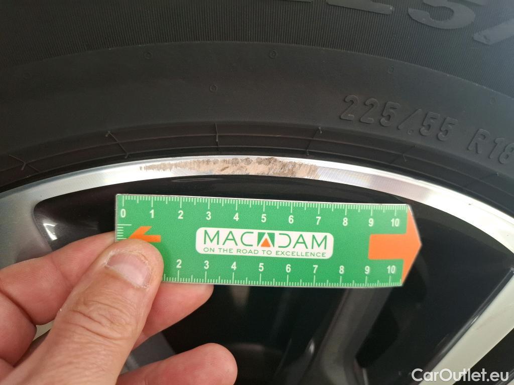  Peugeot  3008  Allure Pack 1.5 HDi 130CV BVA8 E6d #53