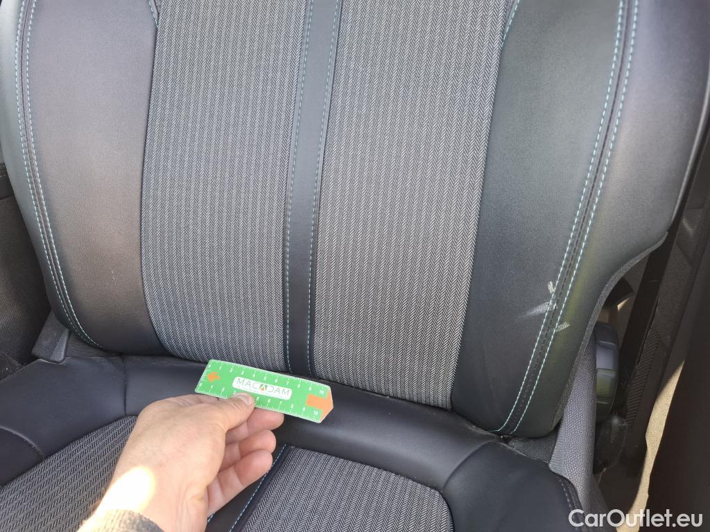  Peugeot  3008  Allure Pack 1.5 HDi 130CV BVA8 E6d #6