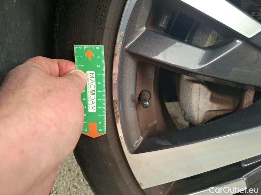  Peugeot  3008  Allure Pack 1.5 HDi 130CV BVA8 E6d #60