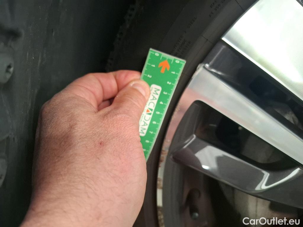  Peugeot  3008  Allure Pack 1.5 HDi 130CV BVA8 E6d #59