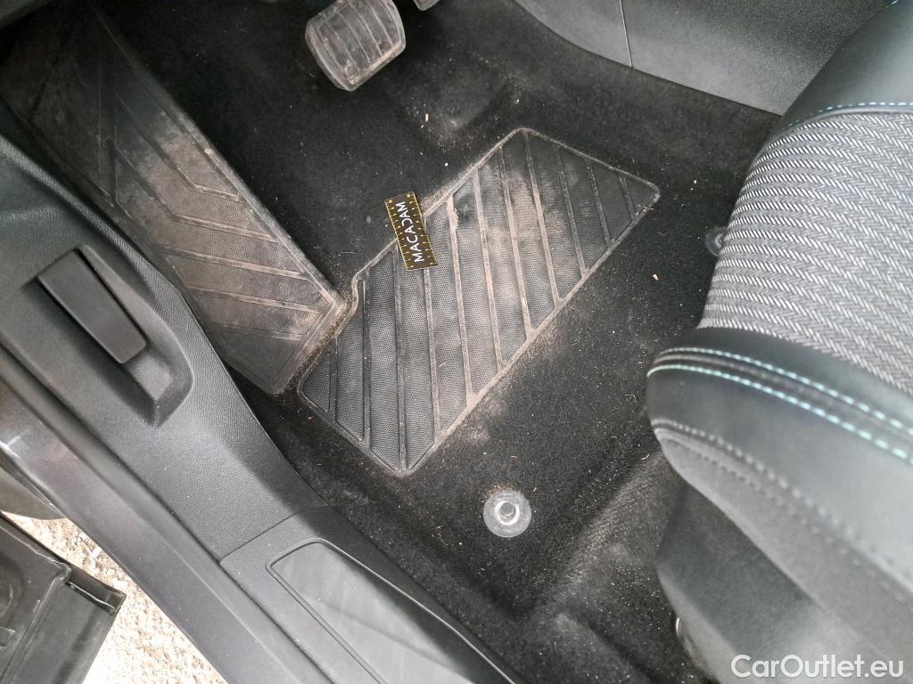  Peugeot  3008  Allure 1.5 HDi 130CV BVA8 E6d #3